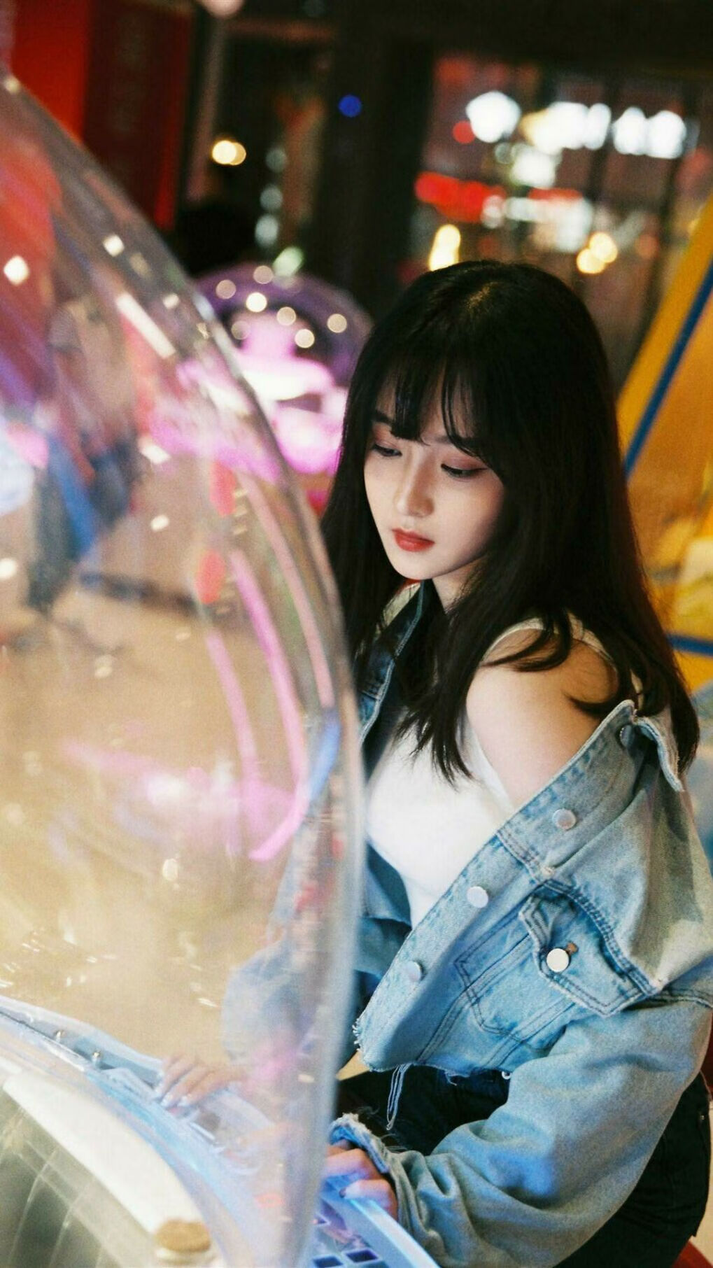 极速阴影下的关键先生，武切维奇如何让F1之夜响起篮球的轰鸣