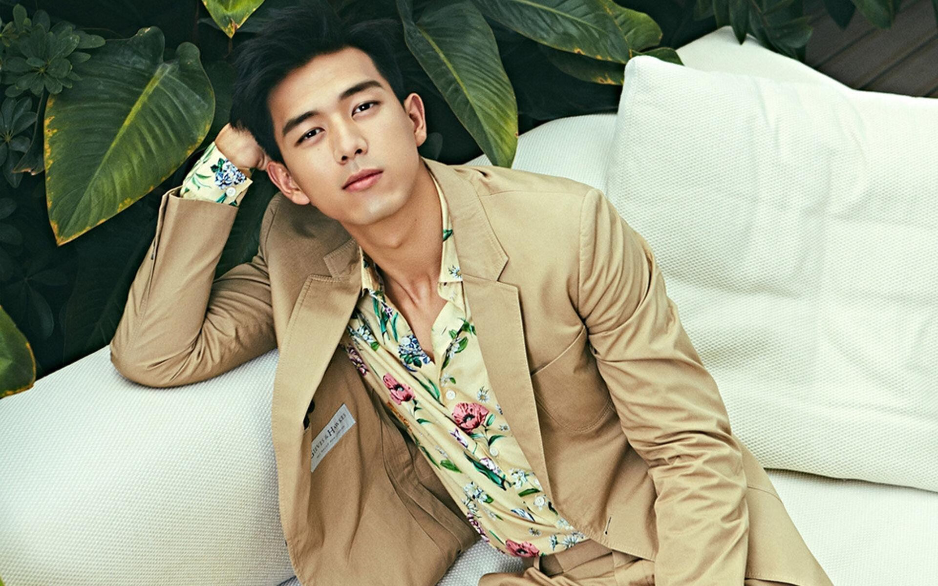 开云体育官网-莫兰特意外抢镜，76人与雄鹿激战中的全场焦点